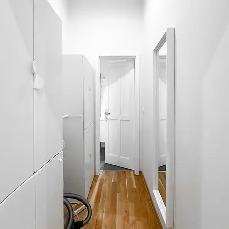 Center ゲストハウス プーラ